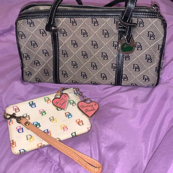 Dooney & Bourke Handbags - Dooney & Bourke purse w wristlet